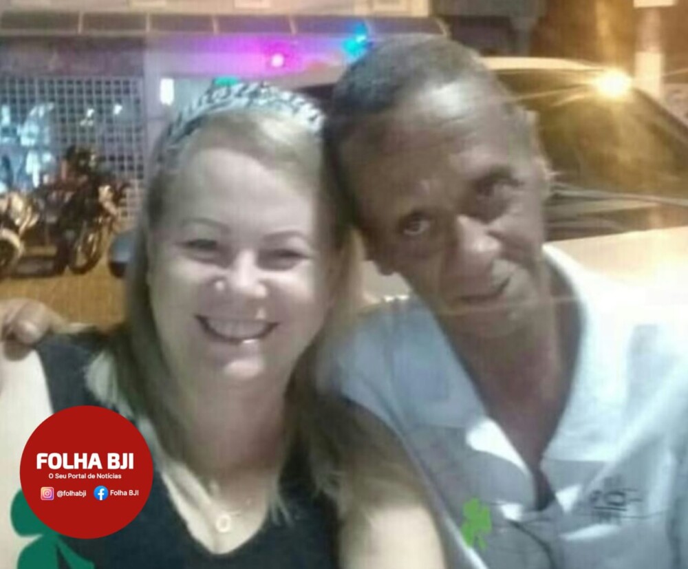 Na foto, Ozenir aparece sorridente e aparentemente feliz ao lado do companheiro.
