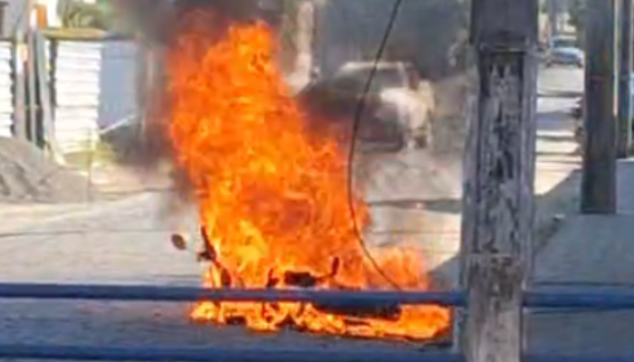 moto-destruida-pelas-chamas-blog-800x445